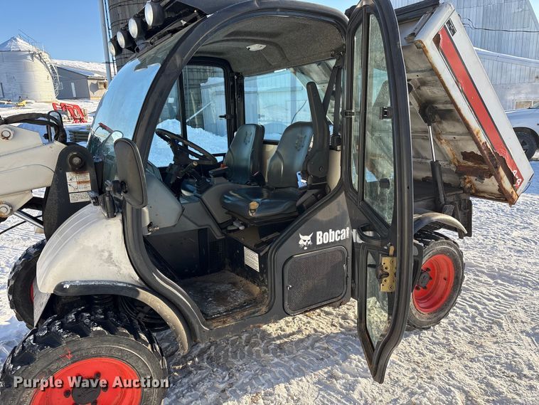 image for item FK1130 2003 Bobcat Toolcat 5600 utility vehicle