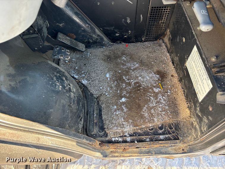 image for item FK1130 2003 Bobcat Toolcat 5600 utility vehicle