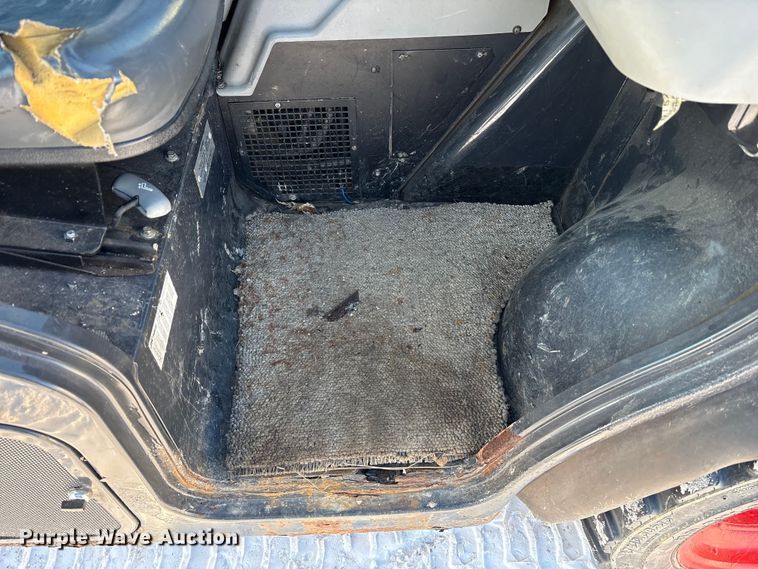 image for item FK1130 2003 Bobcat Toolcat 5600 utility vehicle