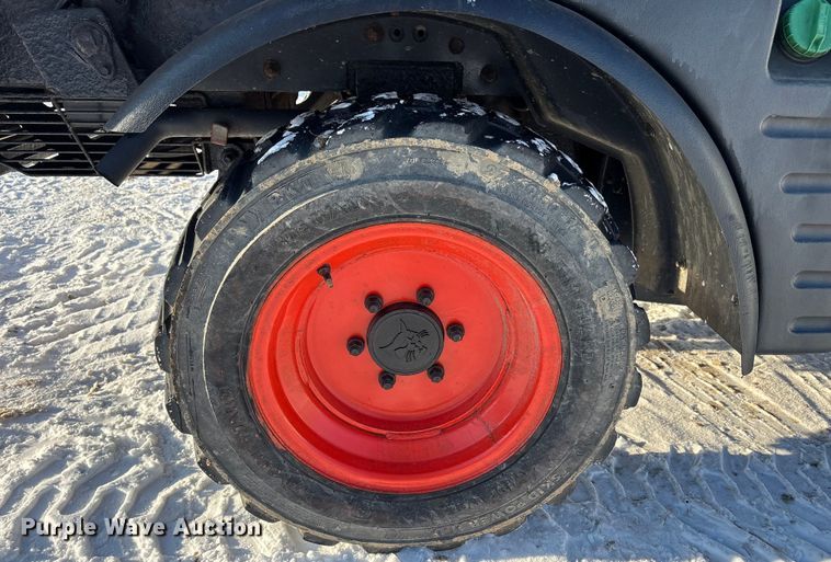 image for item FK1130 2003 Bobcat Toolcat 5600 utility vehicle
