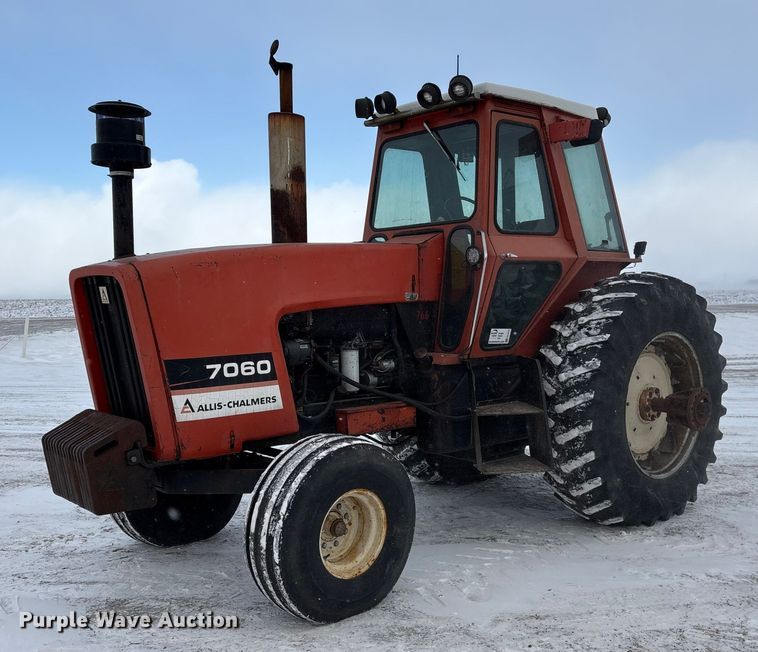image for item FK1518 1978 Allis-Chalmers 7060 tractor