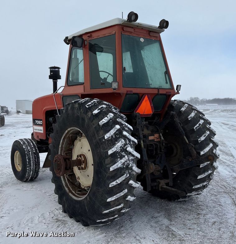 image for item FK1518 1978 Allis-Chalmers 7060 tractor