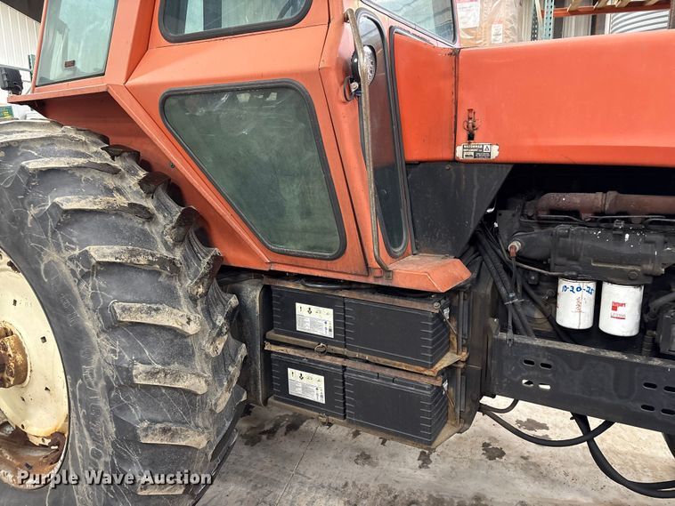 image for item FK1518 1978 Allis-Chalmers 7060 tractor