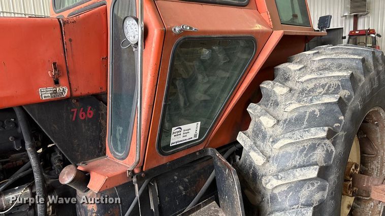 image for item FK1518 1978 Allis-Chalmers 7060 tractor