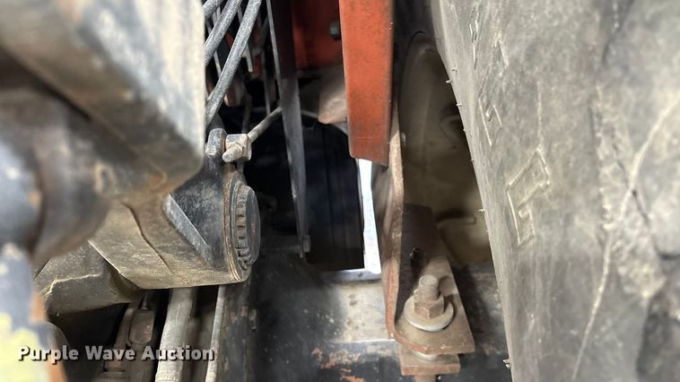 image for item FK1518 1978 Allis-Chalmers 7060 tractor