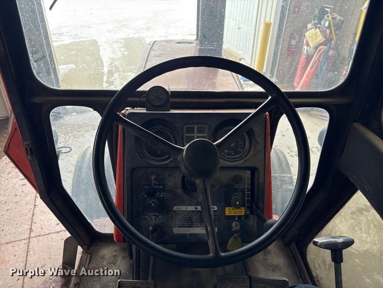 image for item FK1518 1978 Allis-Chalmers 7060 tractor