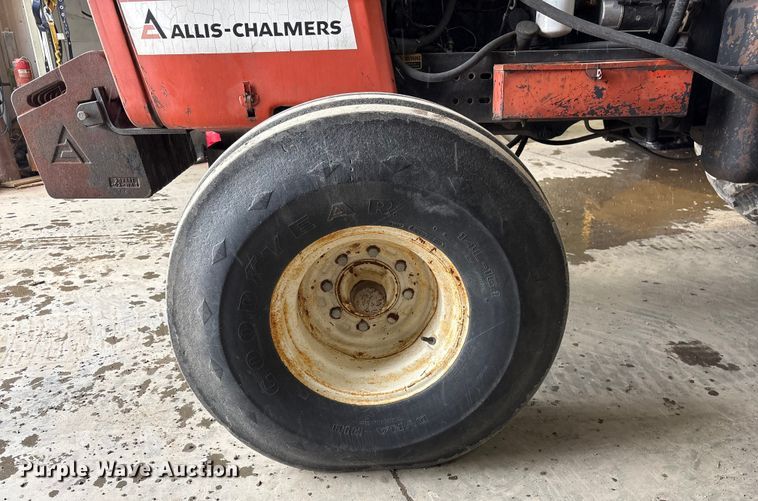 image for item FK1518 1978 Allis-Chalmers 7060 tractor