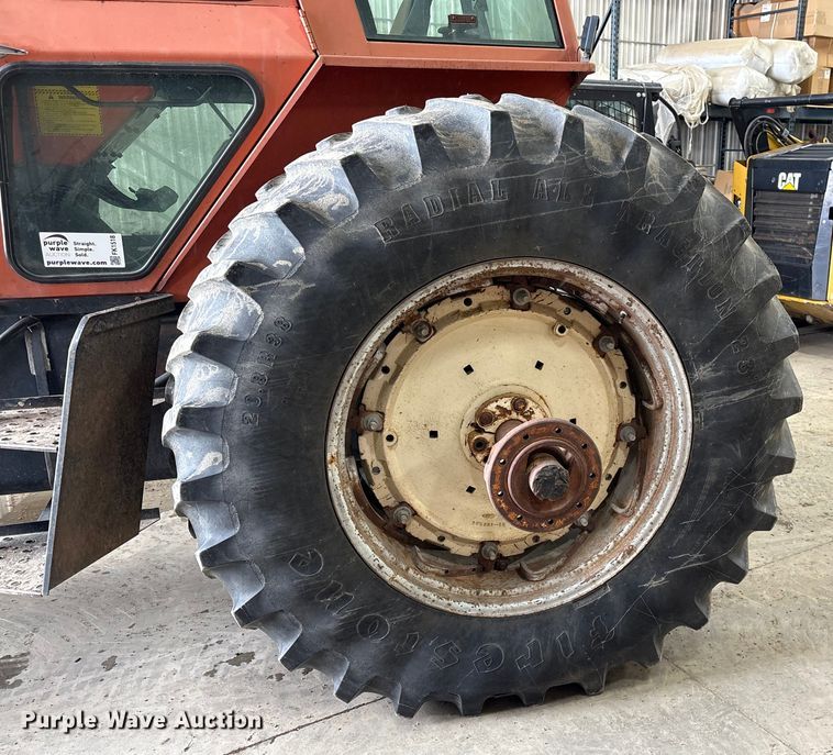 image for item FK1518 1978 Allis-Chalmers 7060 tractor