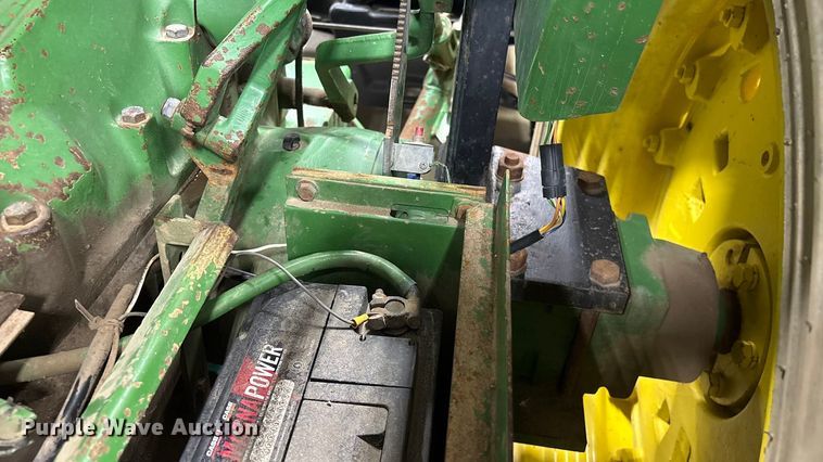 image for item FK1522 1991 John Deere 2955 tractor