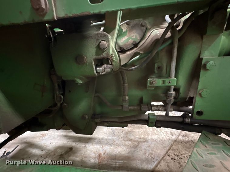image for item FK1522 1991 John Deere 2955 tractor