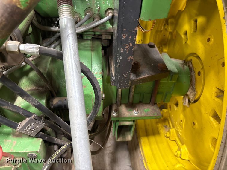 image for item FK1522 1991 John Deere 2955 tractor