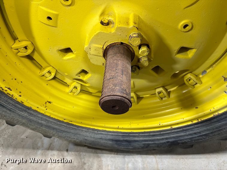 image for item FK1522 1991 John Deere 2955 tractor