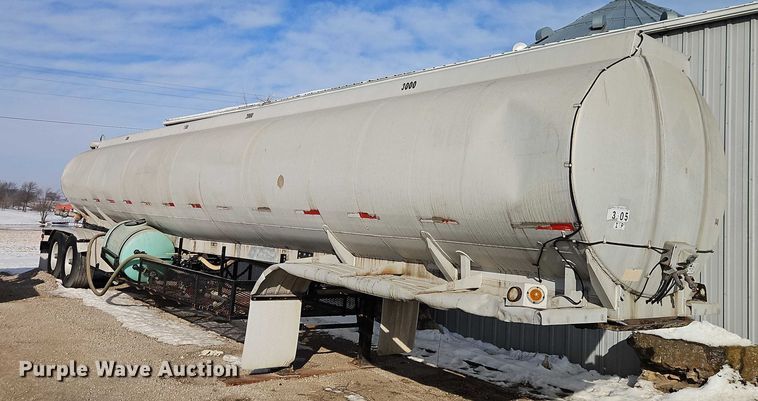 image for item FN5526 1990 CUST tank trailer
