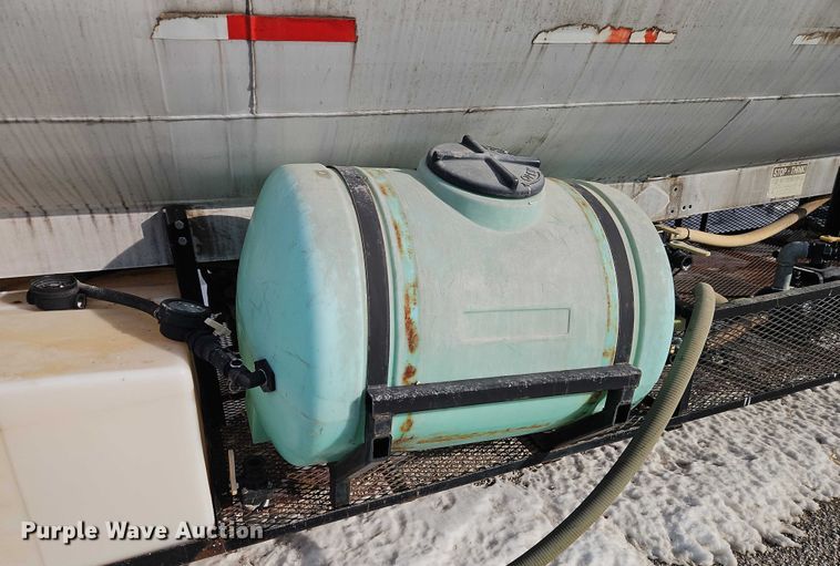 image for item FN5526 1990 CUST tank trailer