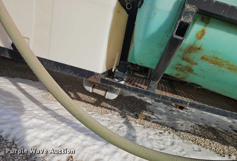 image for item FN5526 1990 CUST tank trailer