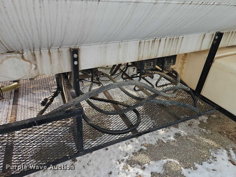 image for item FN5526 1990 CUST tank trailer