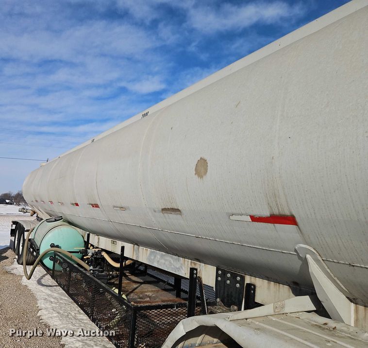 image for item FN5526 1990 CUST tank trailer