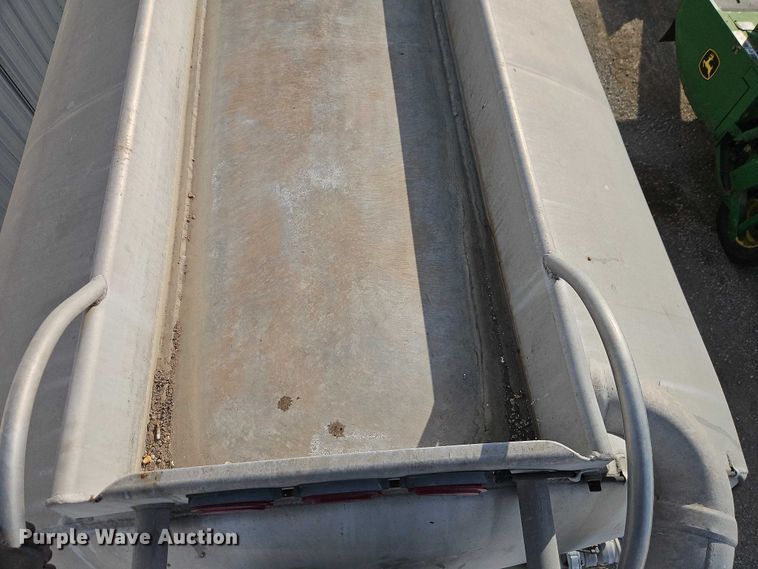 image for item FN5526 1990 CUST tank trailer