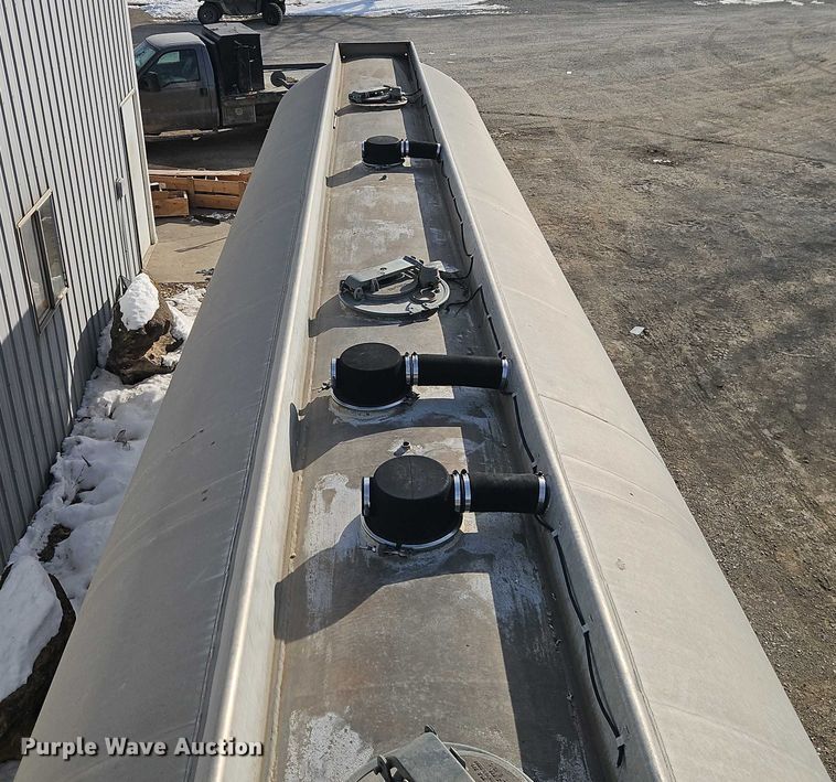 image for item FN5526 1990 CUST tank trailer