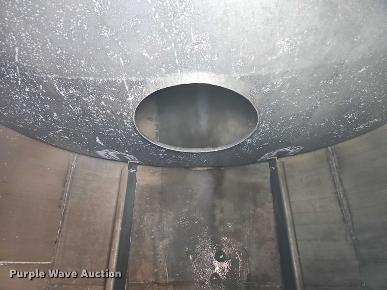 image for item FN5526 1990 CUST tank trailer