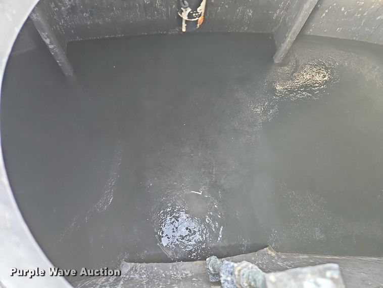 image for item FN5526 1990 CUST tank trailer