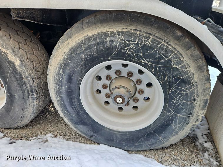 image for item FN5526 1990 CUST tank trailer