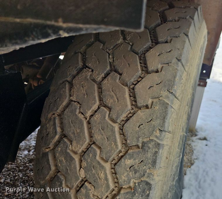 image for item FN5526 1990 CUST tank trailer