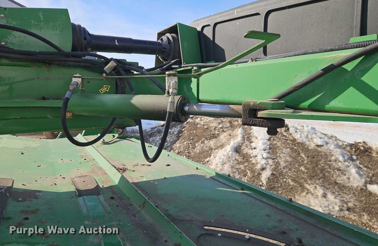 image for item FN5527 John Deere 735 swather / windrower