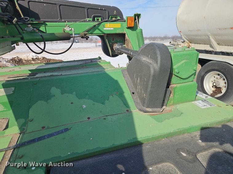 image for item FN5527 John Deere 735 swather / windrower