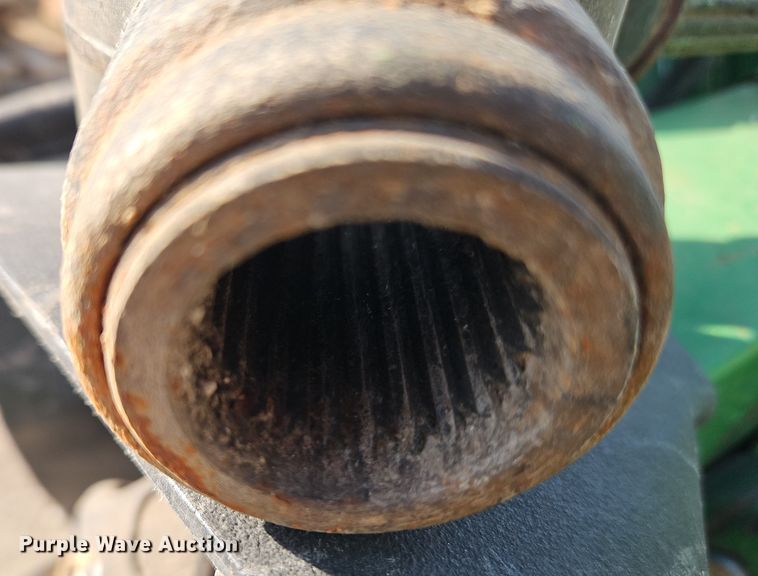 image for item FN5527 John Deere 735 swather / windrower