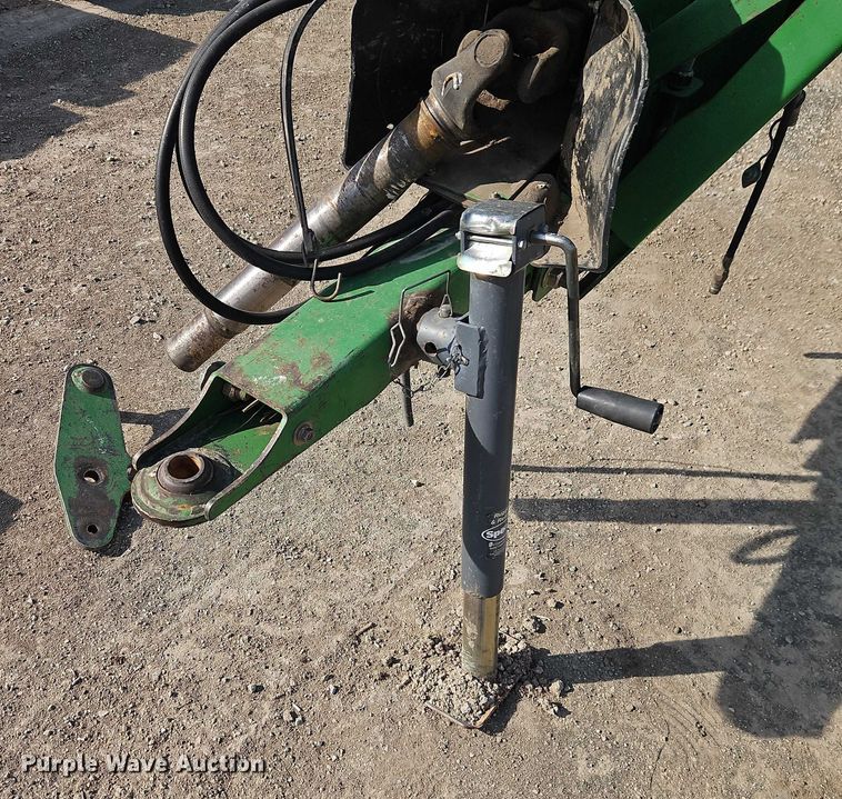 image for item FN5527 John Deere 735 swather / windrower