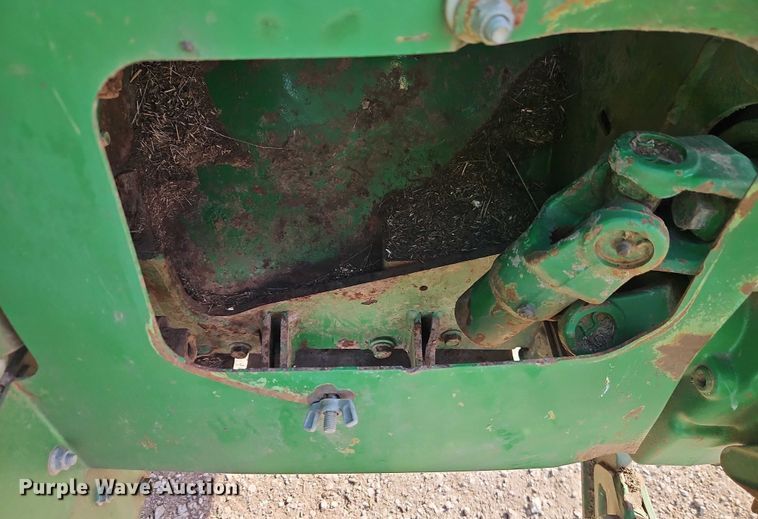 image for item FN5527 John Deere 735 swather / windrower