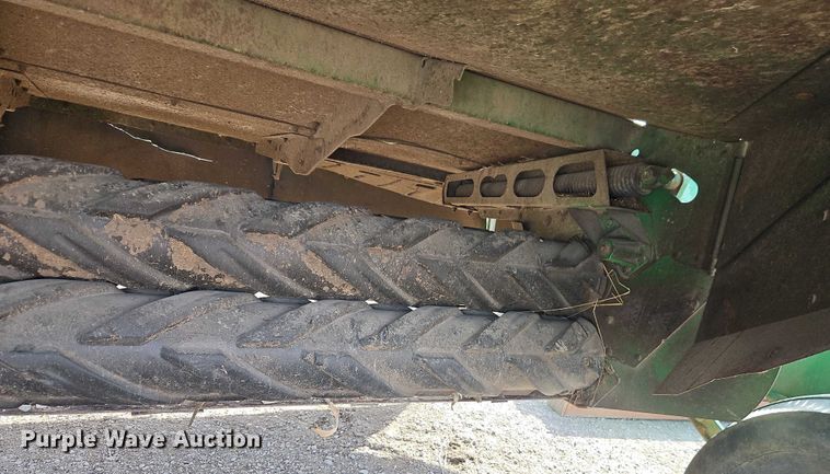 image for item FN5527 John Deere 735 swather / windrower