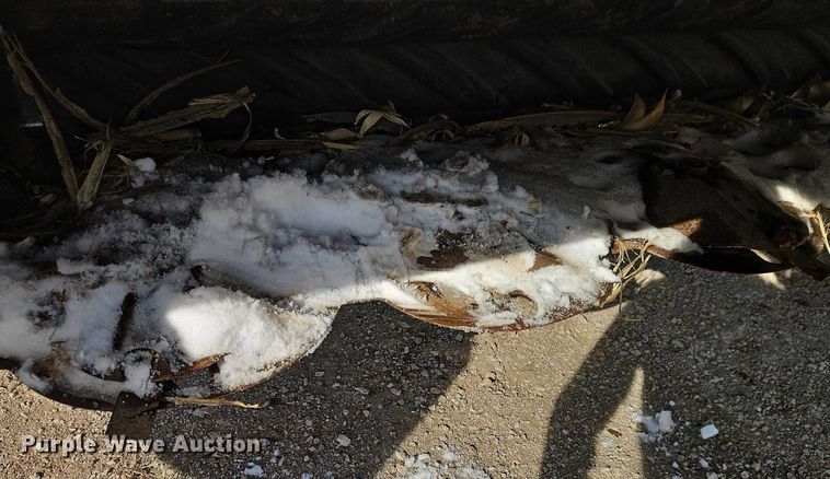 image for item FN5527 John Deere 735 swather / windrower