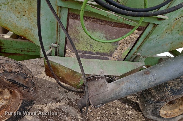 image for item FN5529 Parker 2000 gravity wagon