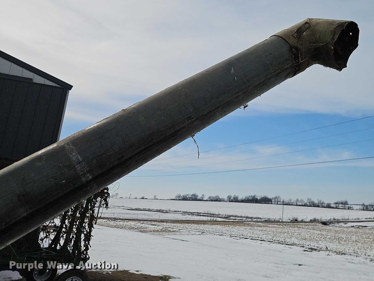 image for item FN5529 Parker 2000 gravity wagon