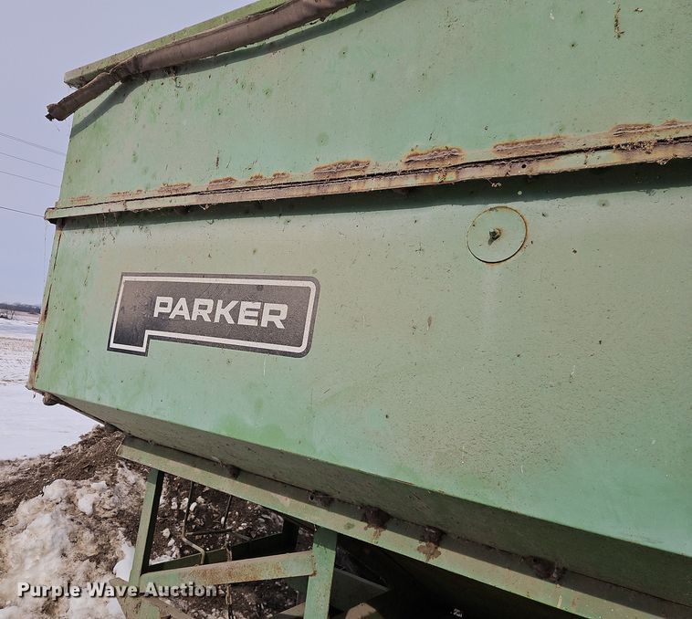 image for item FN5529 Parker 2000 gravity wagon