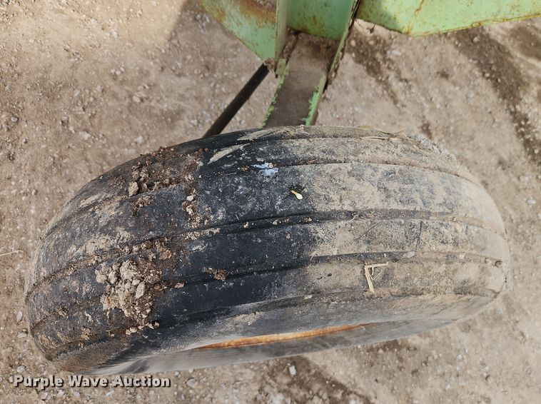 image for item FN5529 Parker 2000 gravity wagon