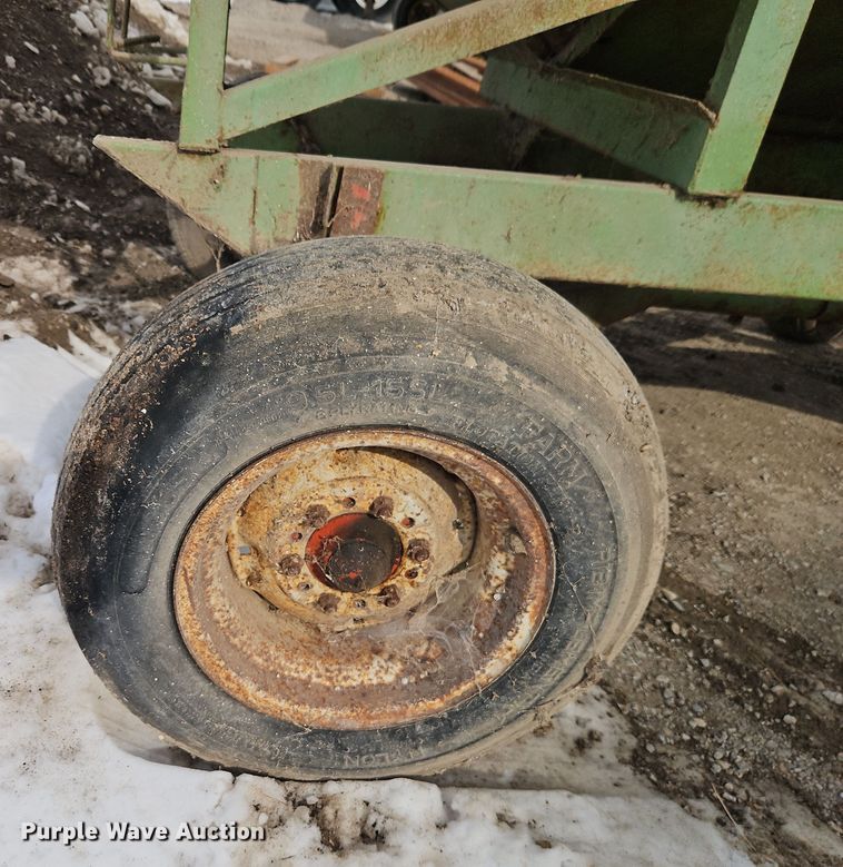 image for item FN5529 Parker 2000 gravity wagon