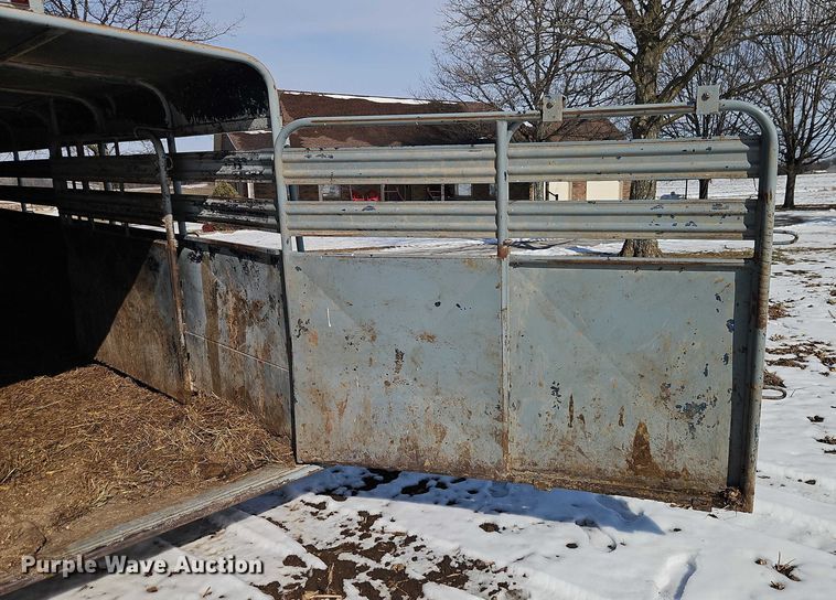 image for item FN5530 1990 Coose Trailer  livestock trailer