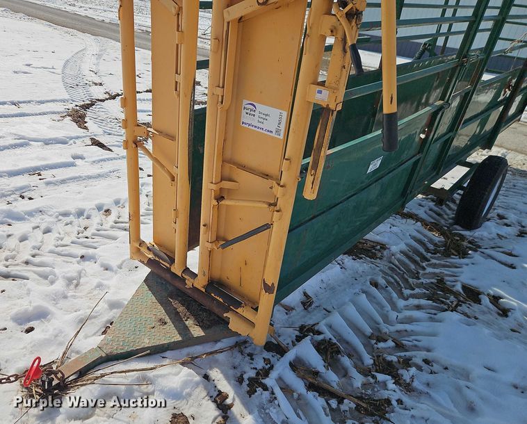 image for item FN5531 Green's welding portable livestock chute 