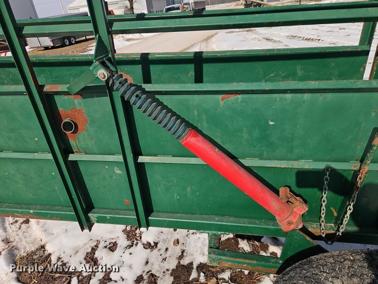 image for item FN5531 Green's welding portable livestock chute 