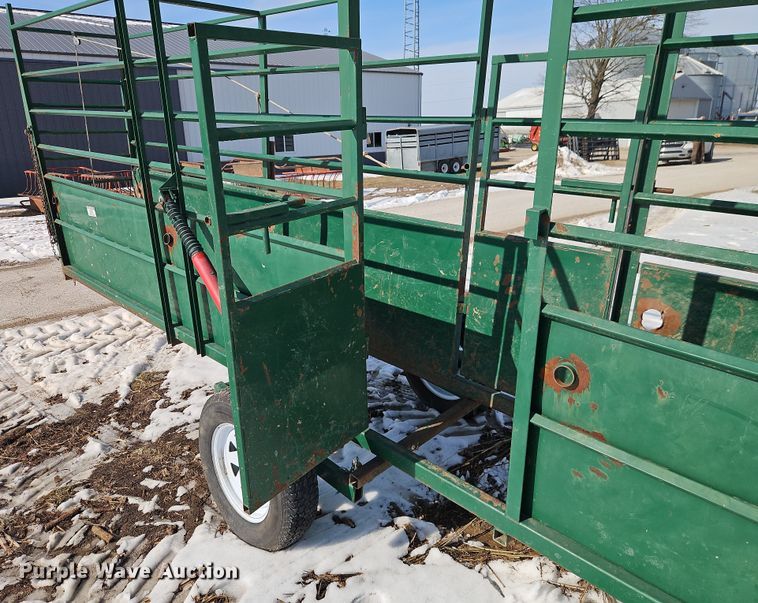 image for item FN5531 Green's welding portable livestock chute 