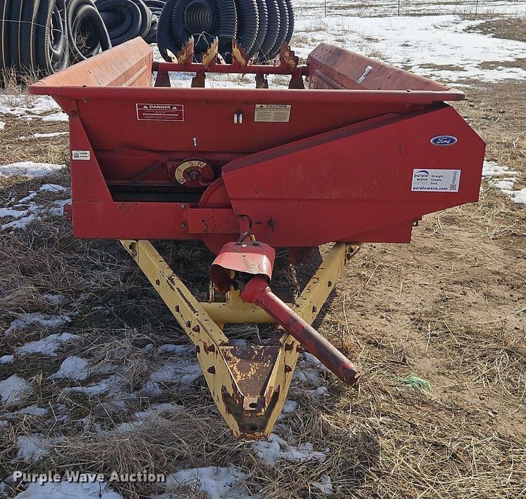 image for item FN5532 Ford 520 manure spreader