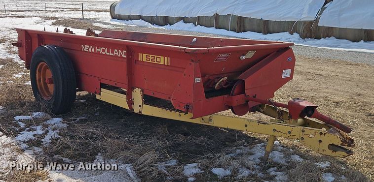 image for item FN5532 Ford 520 manure spreader