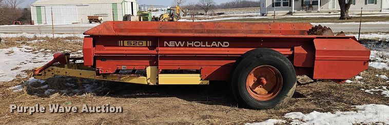 image for item FN5532 Ford 520 manure spreader