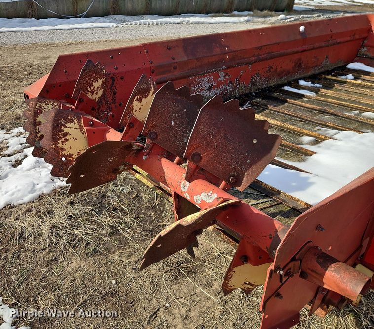 image for item FN5532 Ford 520 manure spreader