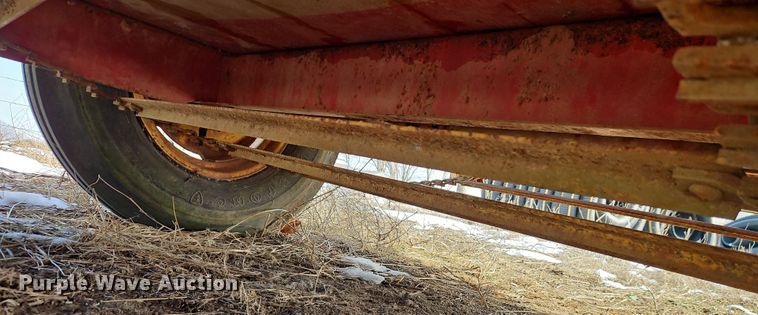 image for item FN5532 Ford 520 manure spreader