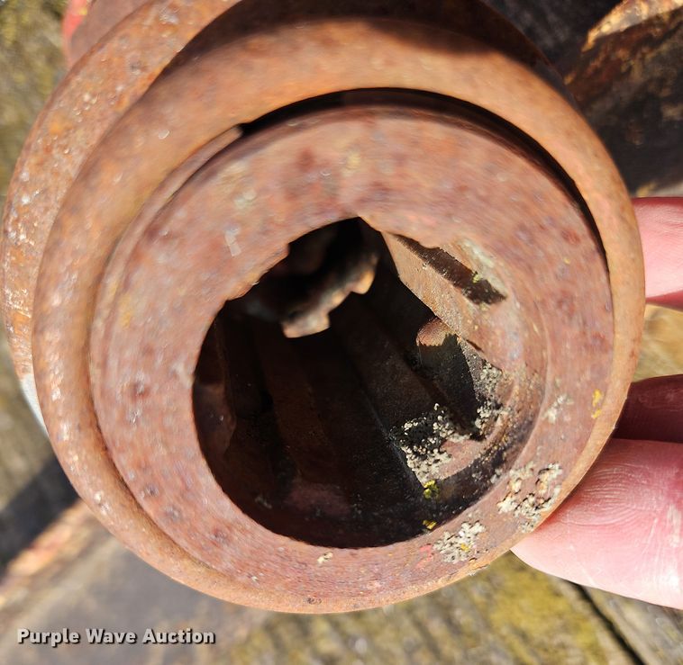 image for item FN5532 Ford 520 manure spreader