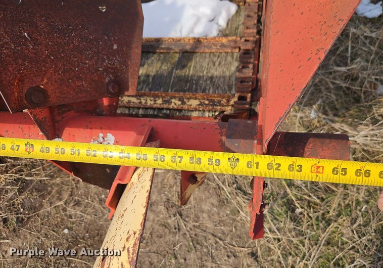 image for item FN5532 Ford 520 manure spreader